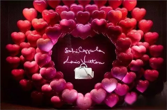 Louis Vuitton櫥窗
