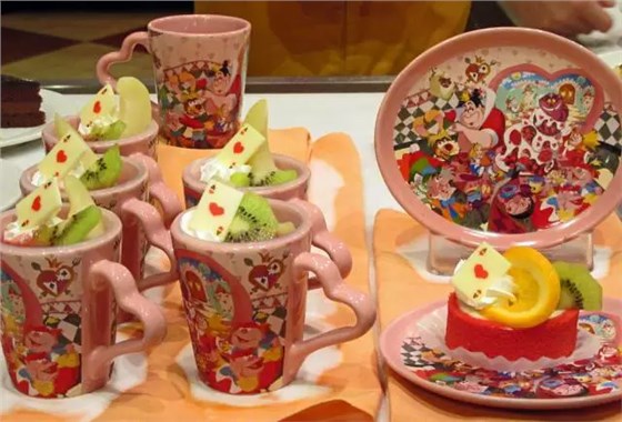 東京迪士尼樂(lè)園 桃心皇后的宴會(huì)廳 東京迪士尼樂(lè)園 桃心皇后的宴會(huì)廳