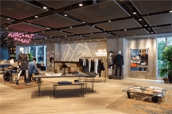 法國(guó)服裝品牌agnès b.：巧克力、西餐