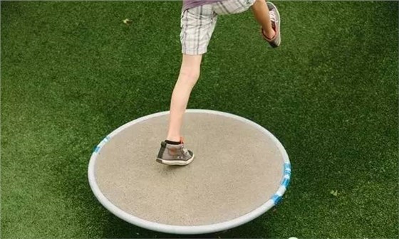 為大點的小孩設(shè)置的跨步圓盤