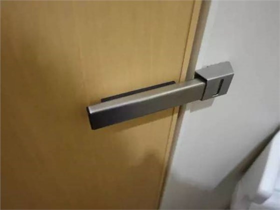 公共衛(wèi)生間