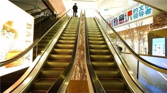 Escalator Display Escalator Display