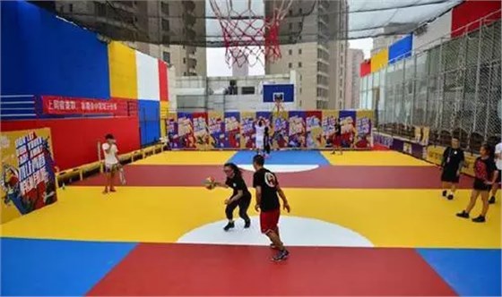 選址靠近社區(qū)人群 吸人氣但性價比待觀察 選址靠近社區(qū)人群 吸人氣但性價比待觀察