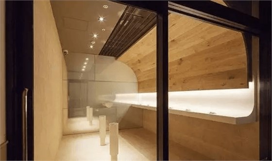 專門辟出的吸煙區(qū)