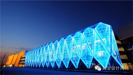 天津銀河購物中心的材質(zhì)和特別表現(xiàn)部位的照明 天津銀河購物中心的材質(zhì)和特別表現(xiàn)部位的照明