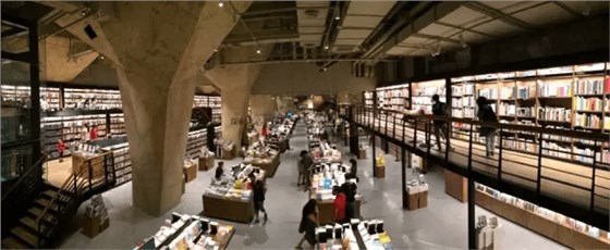 購(gòu)物中心是做&ldquo;場(chǎng)&rdquo;，百貨是做&ldquo;商&ldquo;