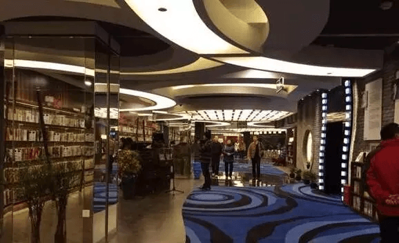 美羅城店：上海首家電影主題書店