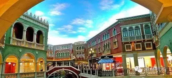 大運(yùn)河購(gòu)物中心