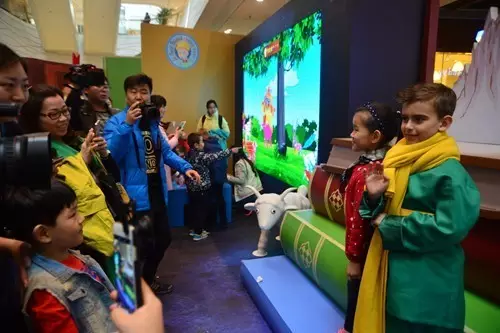 天津大悅城 《尋找小王子》4D星球旅行展