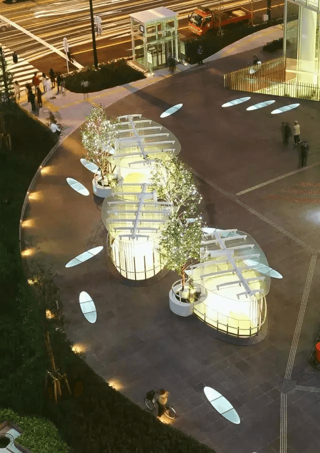 ヒルトンプラザ ウエスト前広場(chǎng) LD