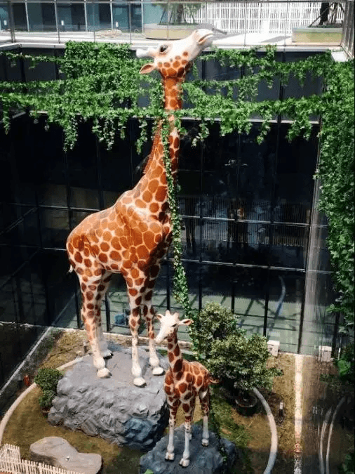 北京住總?cè)f科廣場(chǎng)：綠色植物&ldquo;無(wú)孔不入&rdquo;