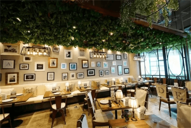 泰國(guó)EmQuartier：花園式餐廳