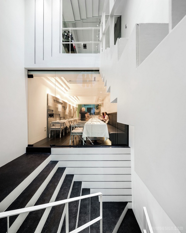 泰國(guó) KNOCK Kitchen & Kicks 鞋店設(shè)計(jì) 鞋店設(shè)計(jì) 泰國(guó) 店面設(shè)計(jì) 商業(yè)空間設(shè)計(jì) 專賣店設(shè)計(jì) 泰國(guó) KNOCK Kitchen & Kicks 鞋店設(shè)計(jì) 鞋店設(shè)計(jì) 泰國(guó) 店面設(shè)計(jì) 商業(yè)空間設(shè)計(jì) 專賣店設(shè)計(jì)