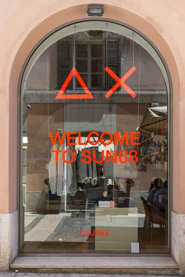 意大利 SUN68 服裝店設計