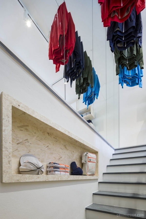 意大利 SUN68 服裝店設計