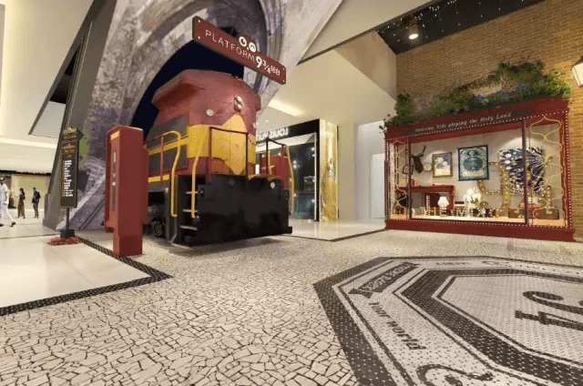 入口處的&ldquo;慢潮玩專列&rdquo;