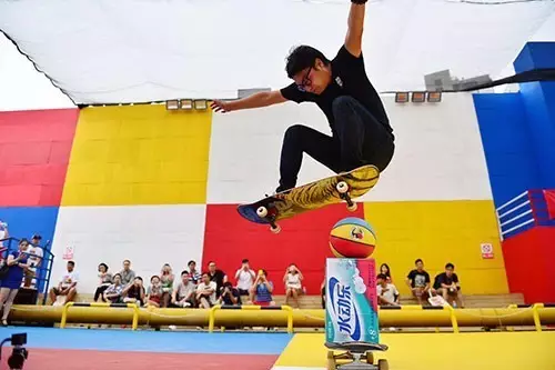 天津大悅城 空中極限運(yùn)動主題公園&ldquo;狗鎮(zhèn)公園&rdquo;