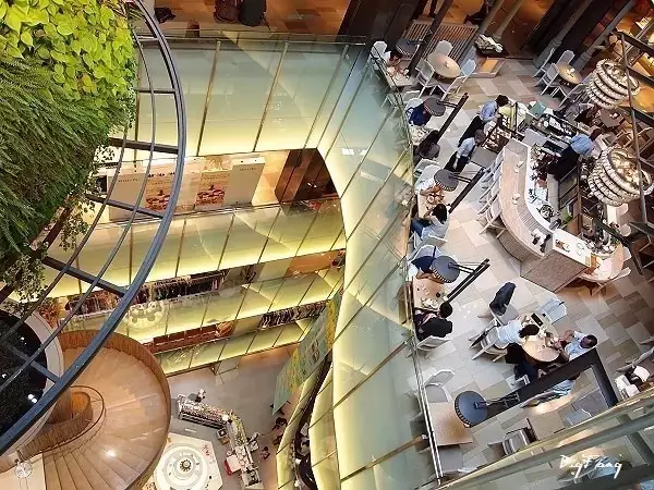 臺(tái)北QSquare京站時(shí)尚廣場(chǎng)中庭設(shè)計(jì)