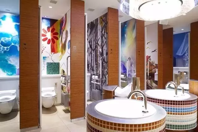 商場公共衛(wèi)生間定義為&ldquo;Switch Room&rdquo;（轉(zhuǎn)換室）