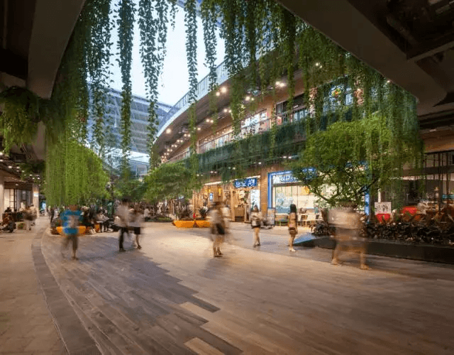 購物中心逐步囊括所有生活消費場景，將有更多新奇業(yè)態(tài)進入