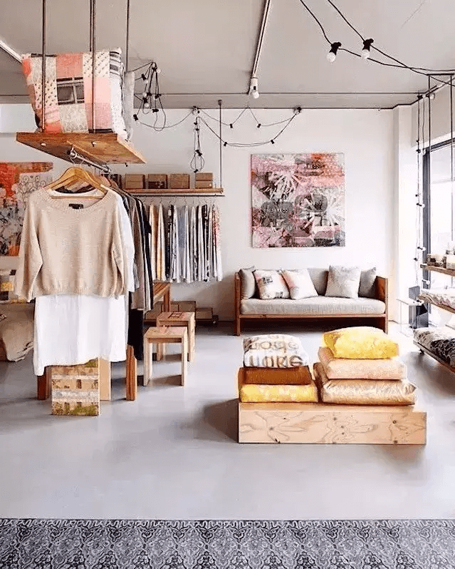 實體醒醒吧，你該調整商業(yè)模式了