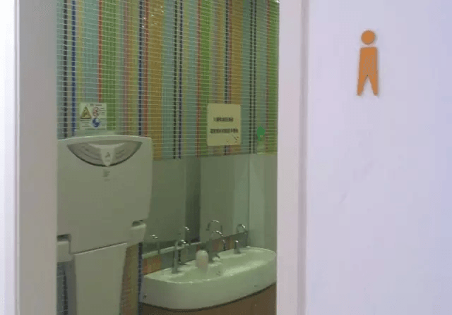 溫馨可愛的兒童洗手間