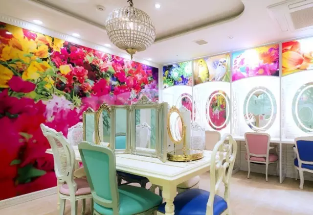 可化妝、方便看管小孩、無尷尬的女洗手間