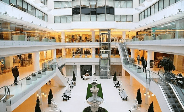 購(gòu)物中心是做&ldquo;場(chǎng)&rdquo;，百貨是做&ldquo;商&ldquo;