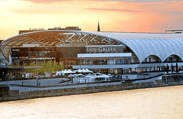 勒沃庫(kù)森Schloss-Arkaden購(gòu)物中心 勒沃庫(kù)森Schloss-Arkaden購(gòu)物中心